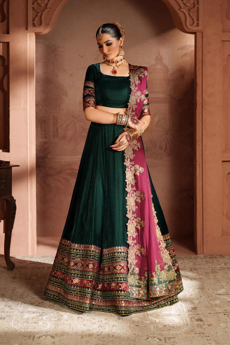 IZNIK - IV-65 Embroidered Velvet