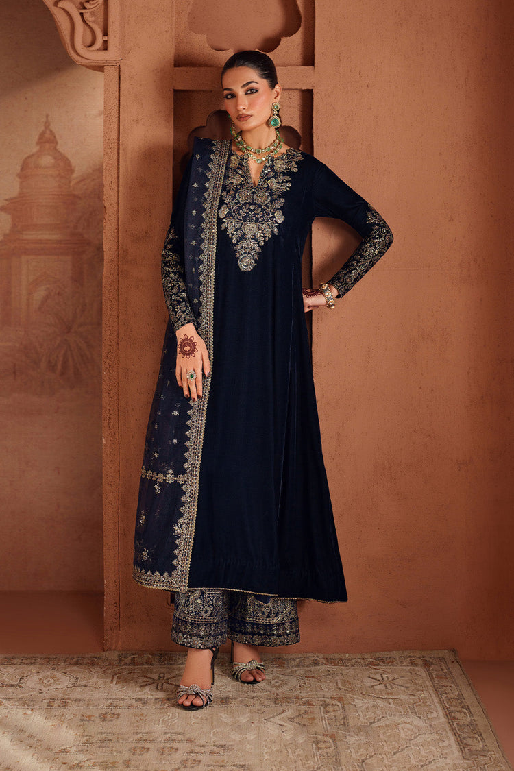 IZNIK - IV-66 Embroidered Velvet